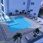 Condominio Torre Eme Frente Al Malecon Vista A La Ciudad Con Alberca Y Algo Al Mar Gimnacio