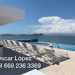 Condominio nuevo de lujo sobre el Malecon de Mazatlán