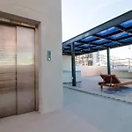 Brand New Apt - Pool In Terrace - Beach 1 Minute!