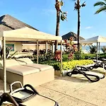 Condominio de Lujo con Playa y Alberca