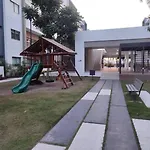 2Br 2Ba Aptm - Centric - Near The Beach - Amazing Pool