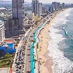 2 Bdrm - Sleeps 8 -Ocean Front -Ocean View