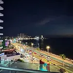 Espectacular Condo Vista Al Mar, A Pie De Malecon