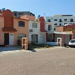 Beach House With Private Pool And New Ac