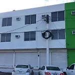 Hotel Tres Islas