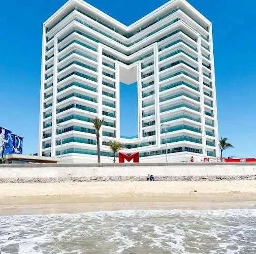 Condominio Torre Eme Frente Al Malecon Vista A La Ciudad Con Alberca Y Algo Al Mar Gimnacio
