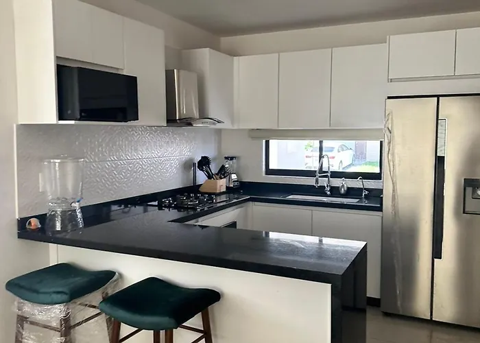 Casa Amueblada En Privada Con Alberca