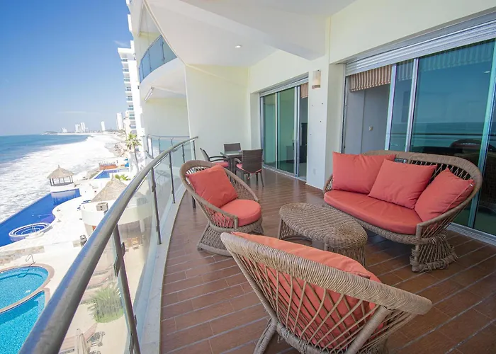 Ocean Front Solaria Tower 203