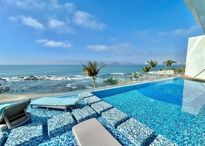 Depa In Malecon De Mazatlan Near Downtown