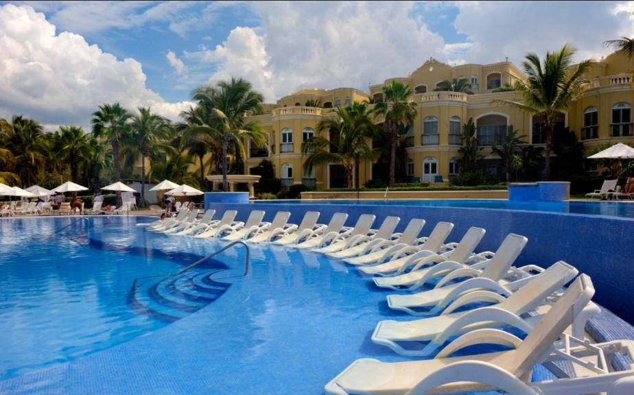 Pueblo Bonito Emerald Luxury Villas&spa