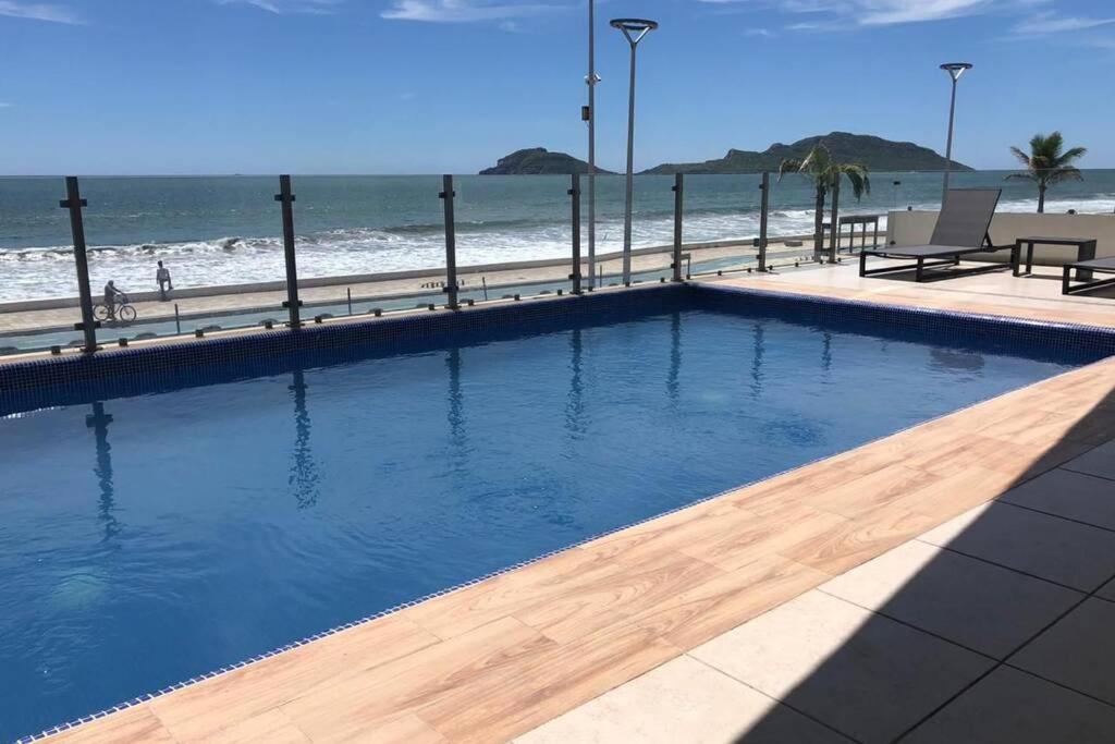 Pórtico beach condo 803 Mazatlán *