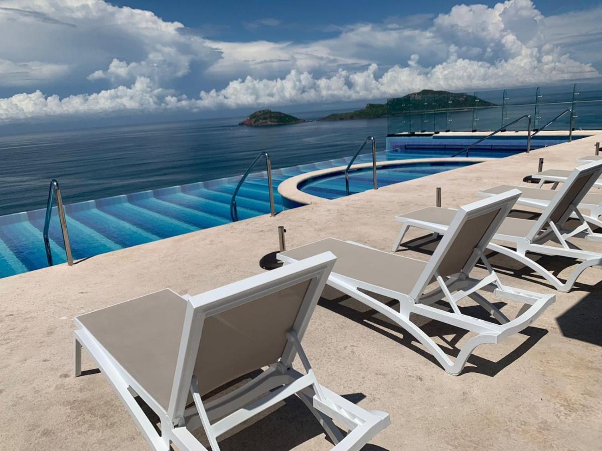 Apartamento Nuevo De Lujo Sobre El Malecon De Mazatlán