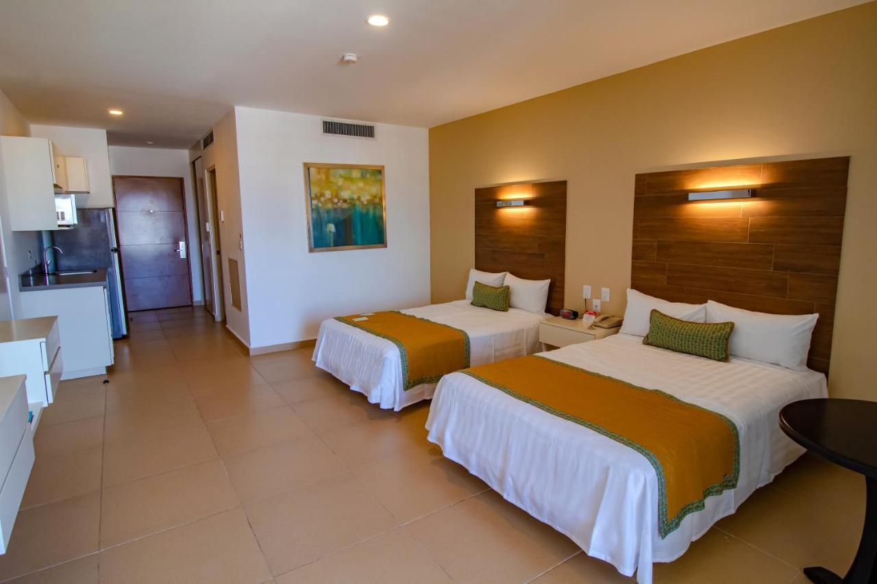 Pacific Palace Tower Hotel 4*