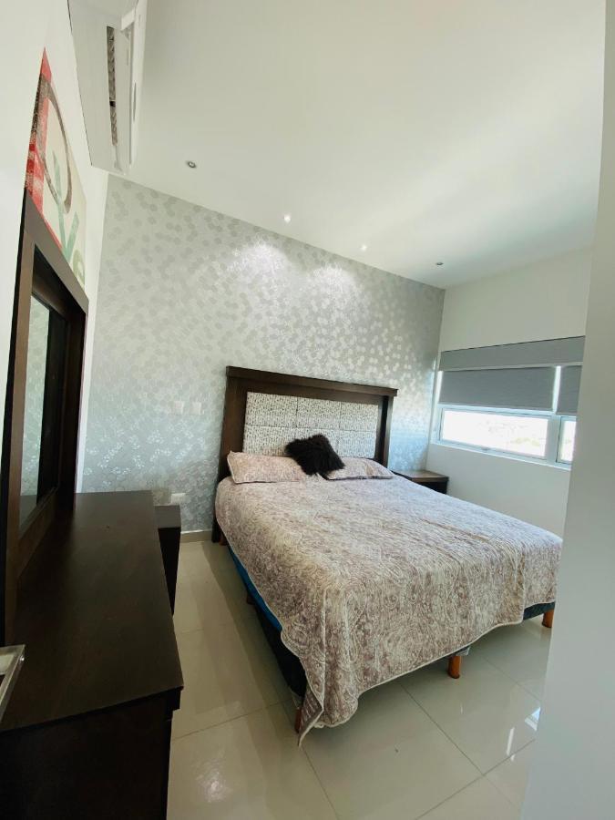 Condominio Torre Eme Frente Al Malecon Vista A La Ciudad Con Alberca Y Algo Al Mar Gimnacio *