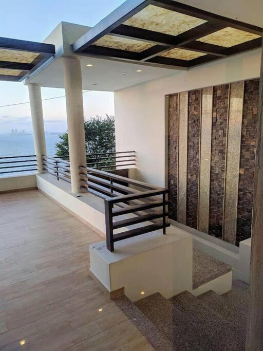 Сasa de vacaciones Lujoso Penthouse con alberca privada para 15 personas en Mazatlán, Sin. *