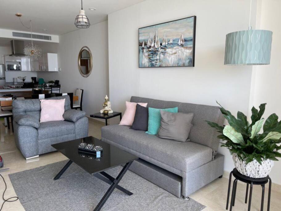 Apartamento De Lujo En Playa Zona Dorada Camino Al Mar Mazatlán