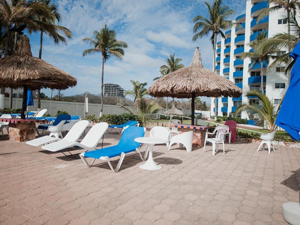 Beachfront La Marina Tenis * Mazatlán