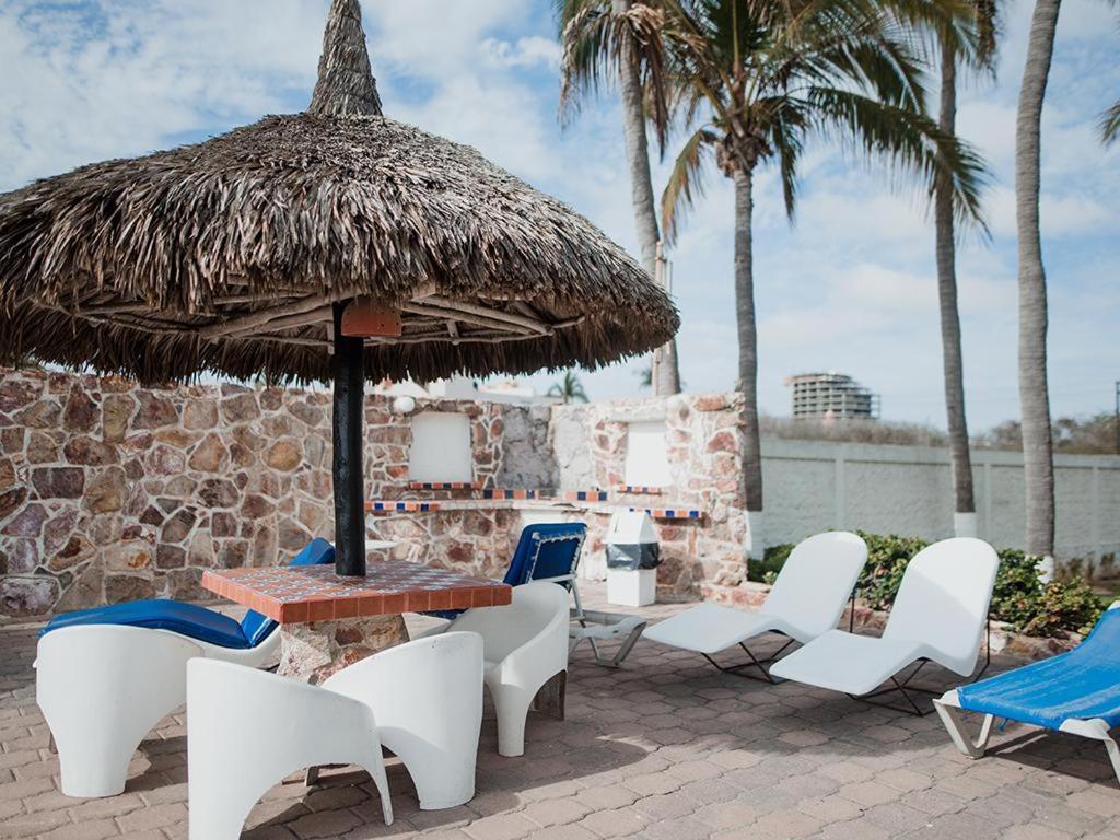 Beachfront La Marina Tenis Apartamento Mazatlán