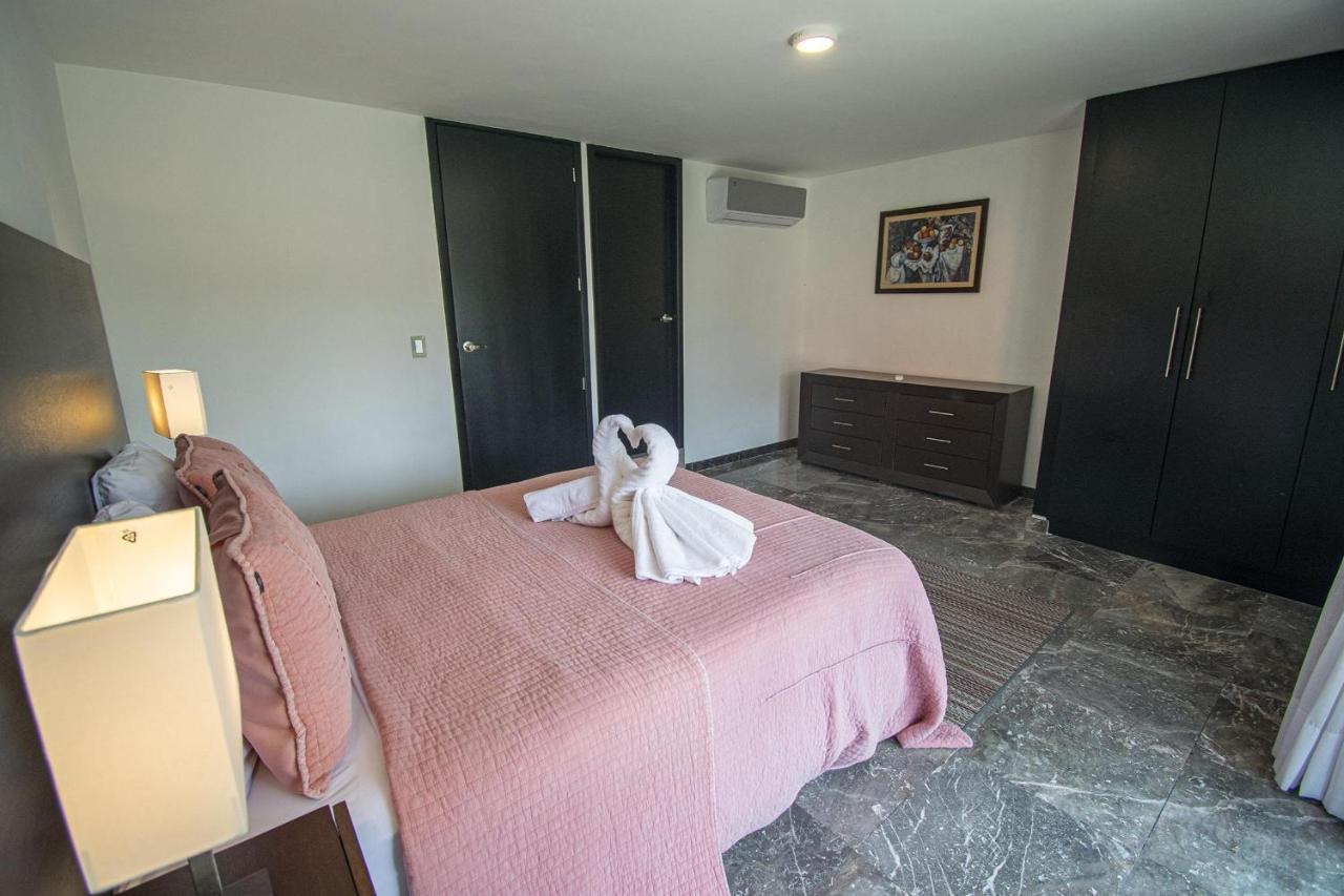 Few Blocks To Plaza Machado- Roosevelt 4 Mazatlan