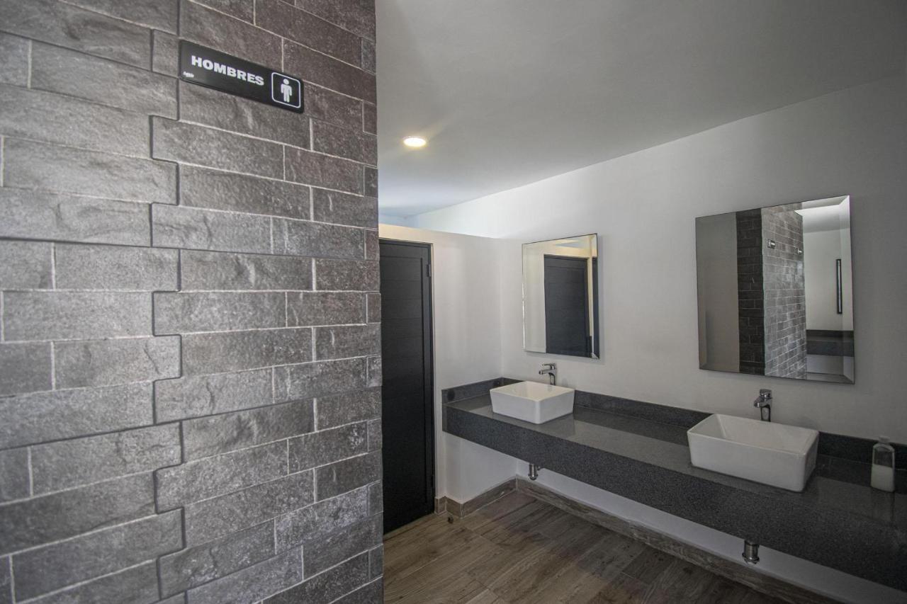 Few Blocks To Plaza Machado- Roosevelt 4 Apartment Mazatlan