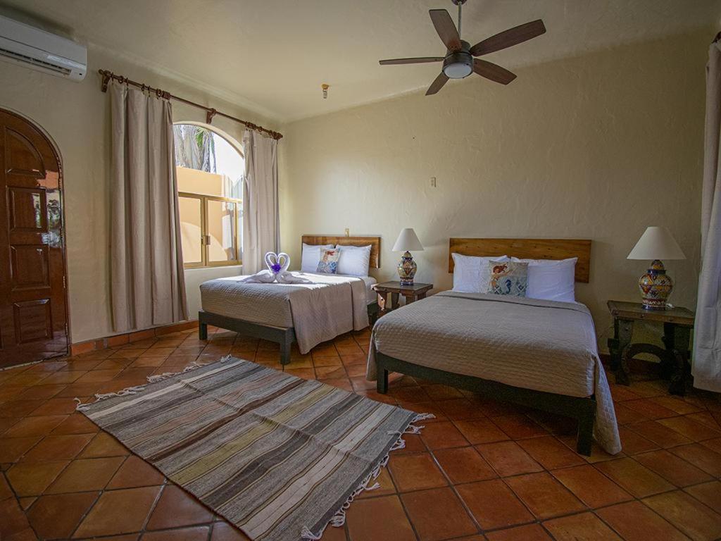 Beachfront Delfin Estate With Pool Sleeps 43 Villa Mazatlán