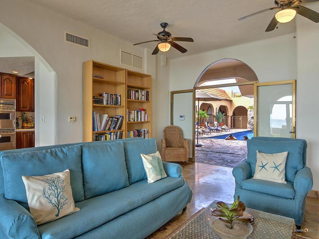 Beachfront Delfin Estate With Pool Sleeps 43 Villa Mazatlán