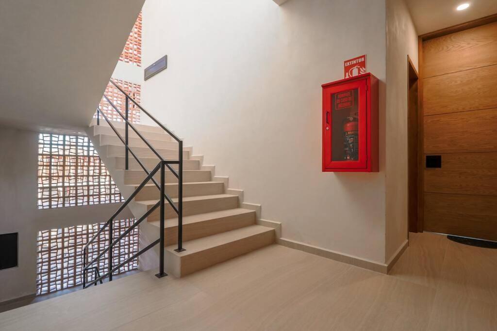Brand New - Pool In Terrace - 1 Minute! Apartamento