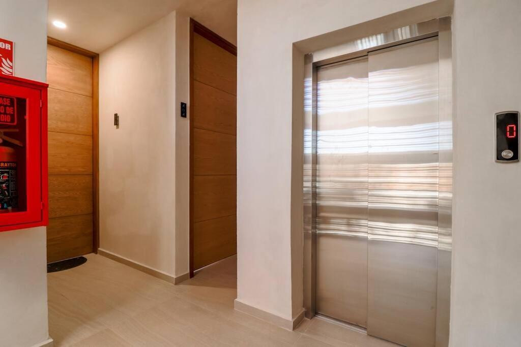 Brand New - Pool In Terrace - 1 Minute! Apartamento