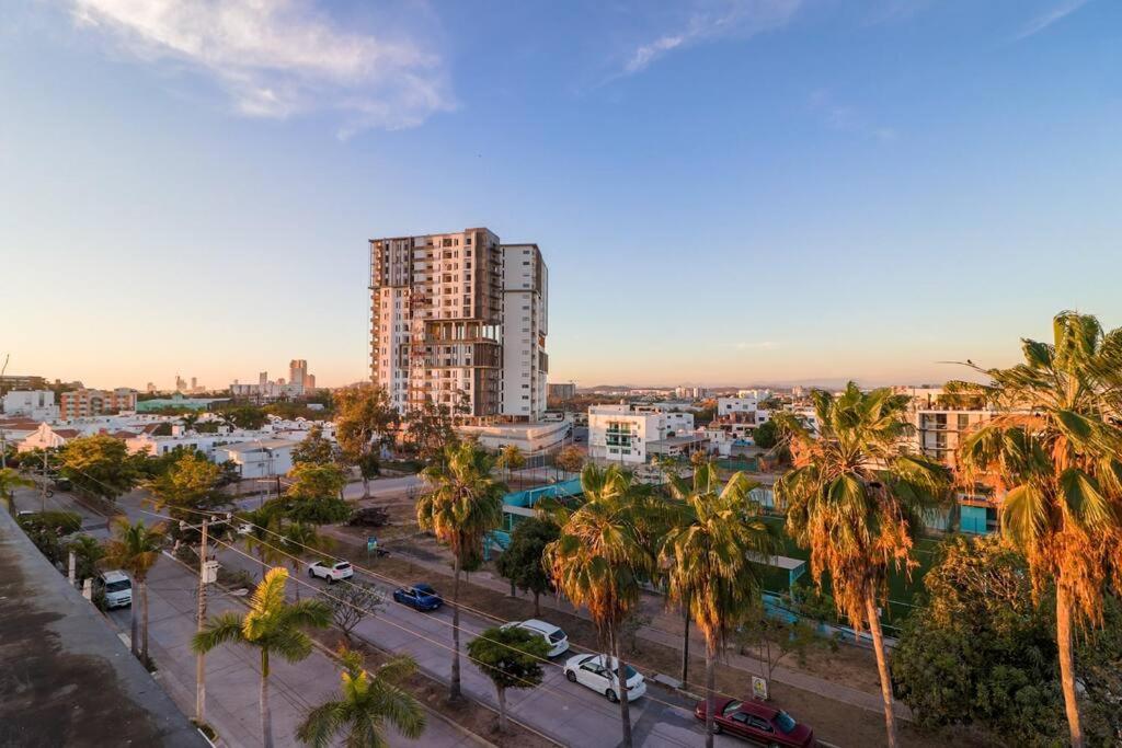 Brand New - Pool In Terrace - 1 Minute! Apartamento Mazatlán