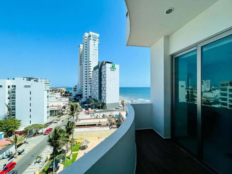 A Pie De Playa Con Hermosas Vistas By G P S Rentas * Mazatlan