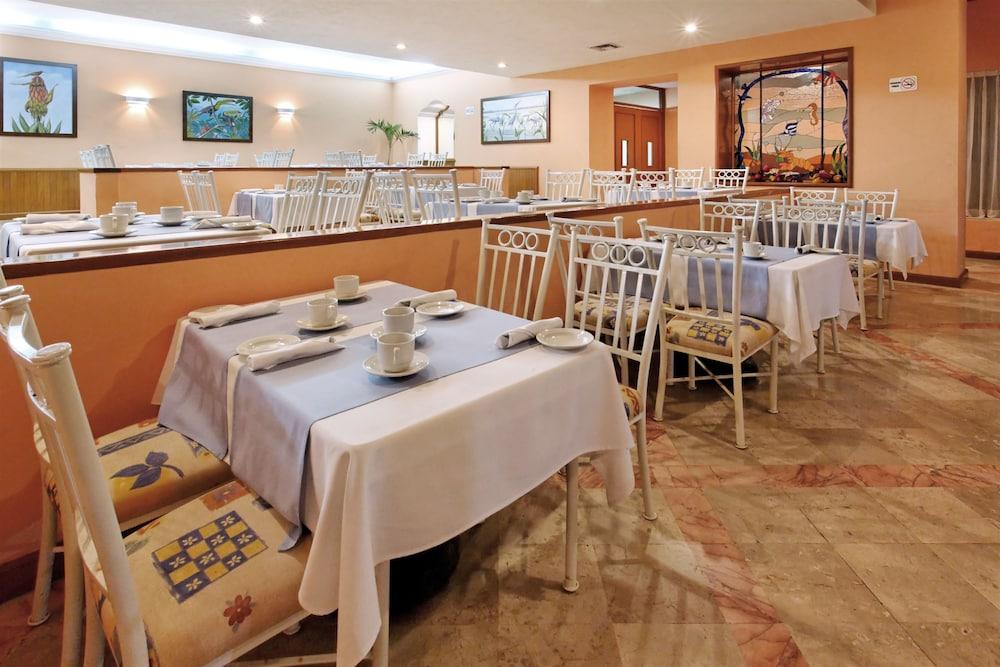 The Palms Of 4* Mazatlán