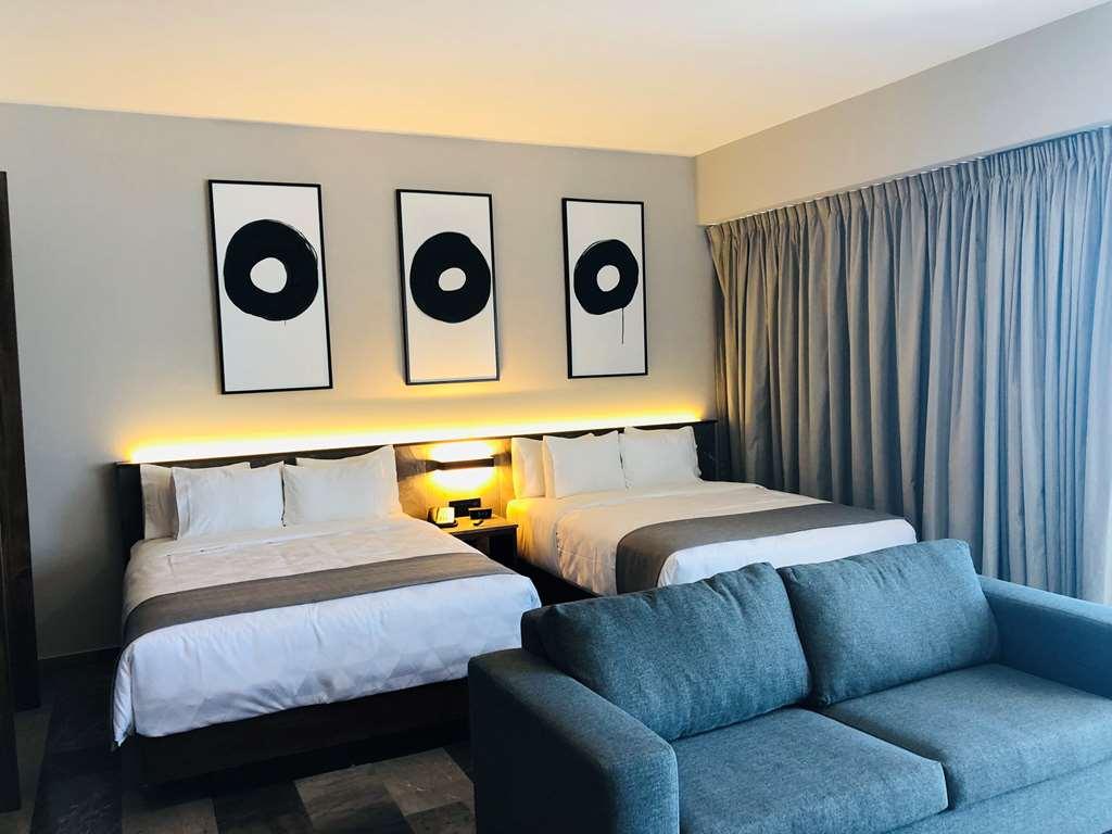 Viaggio Hotel *
