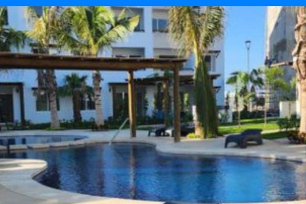 Departamento Planta Baja, A 1 Minuto De La Playa. Mazatlan