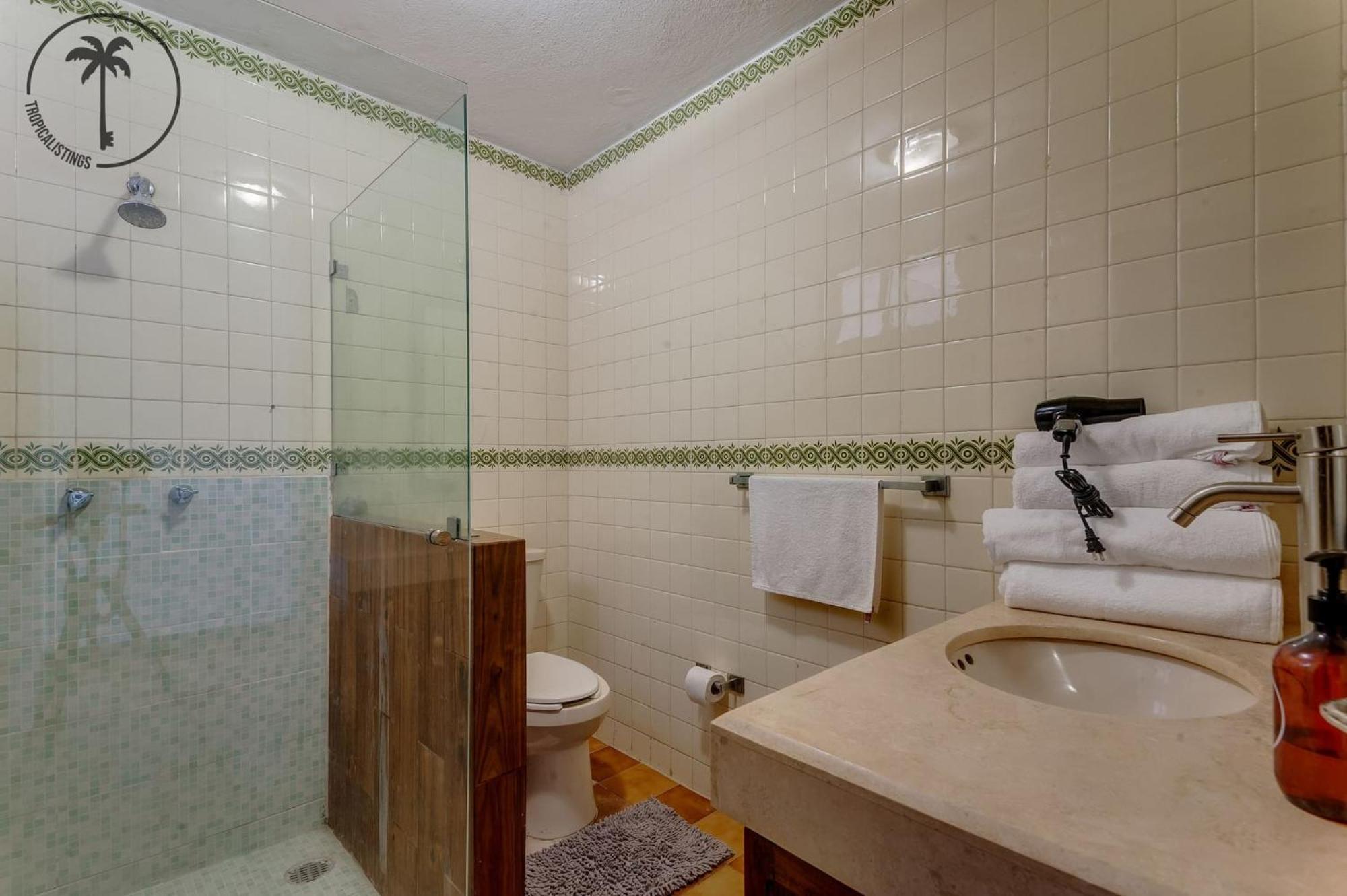 2 Bdr With Ocean View In Avenida Del Mar *