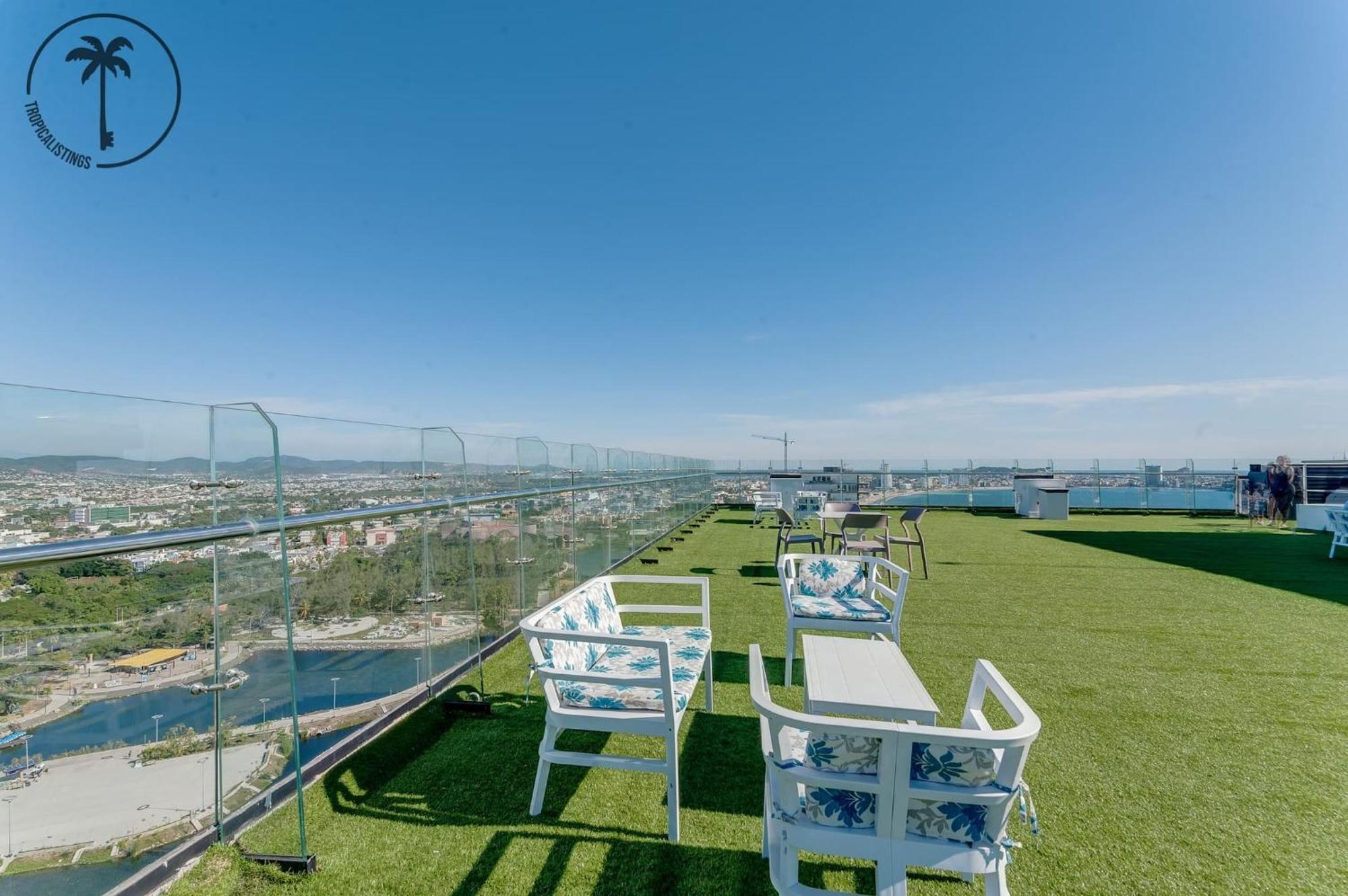 Apartamento With A Pool And Gym In *