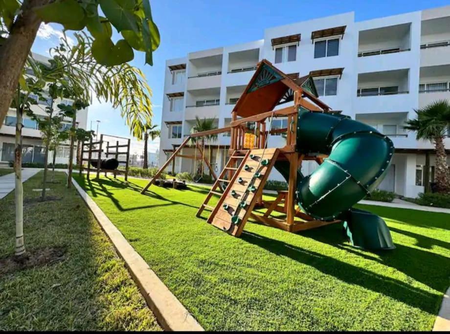 Departamento Planta Baja, A 1 Minuto De La Playa. Apartment Mazatlan