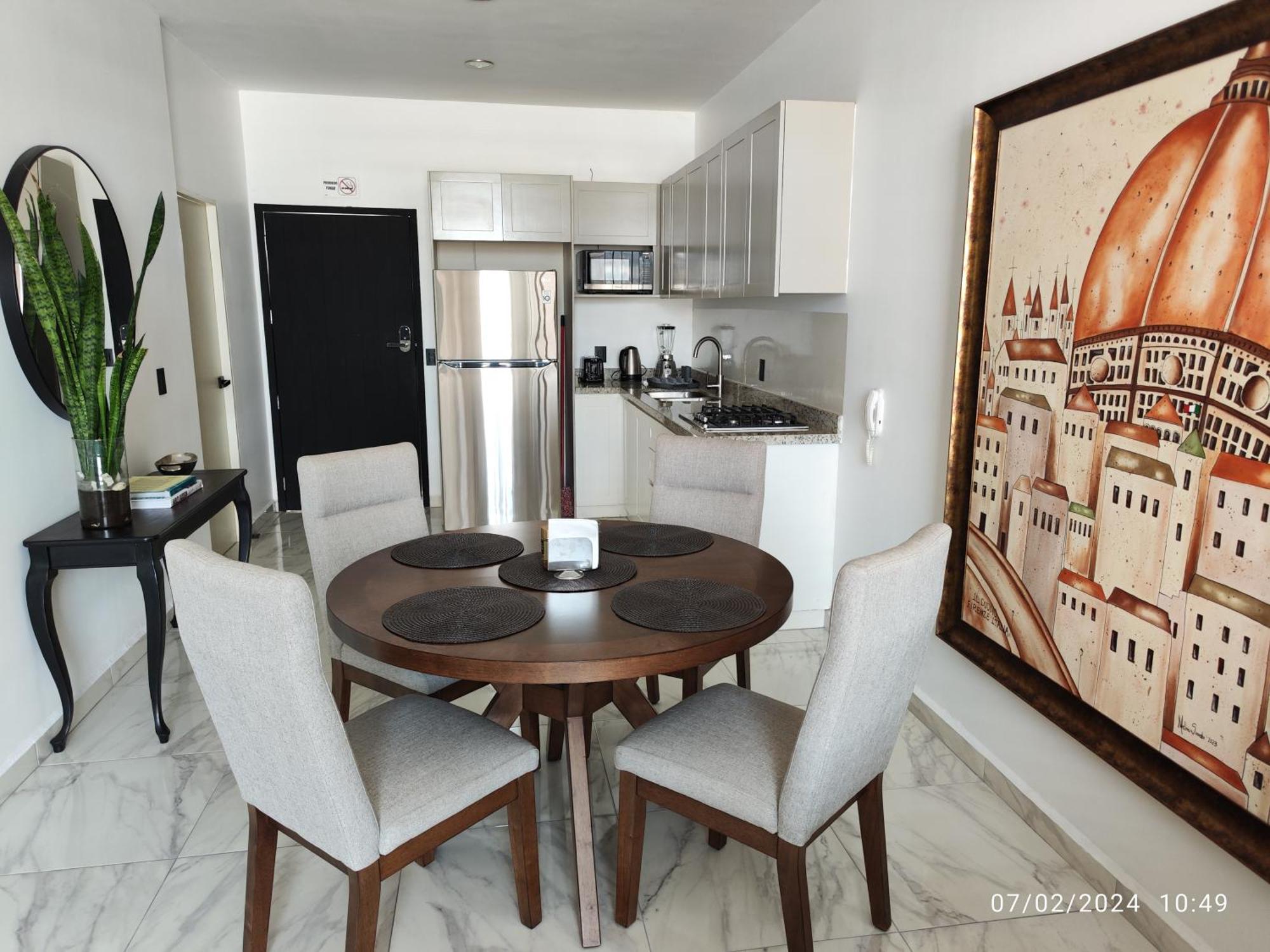 Apartamento Depto De 2 Recamaras A 800 Metros Del Malecon De *