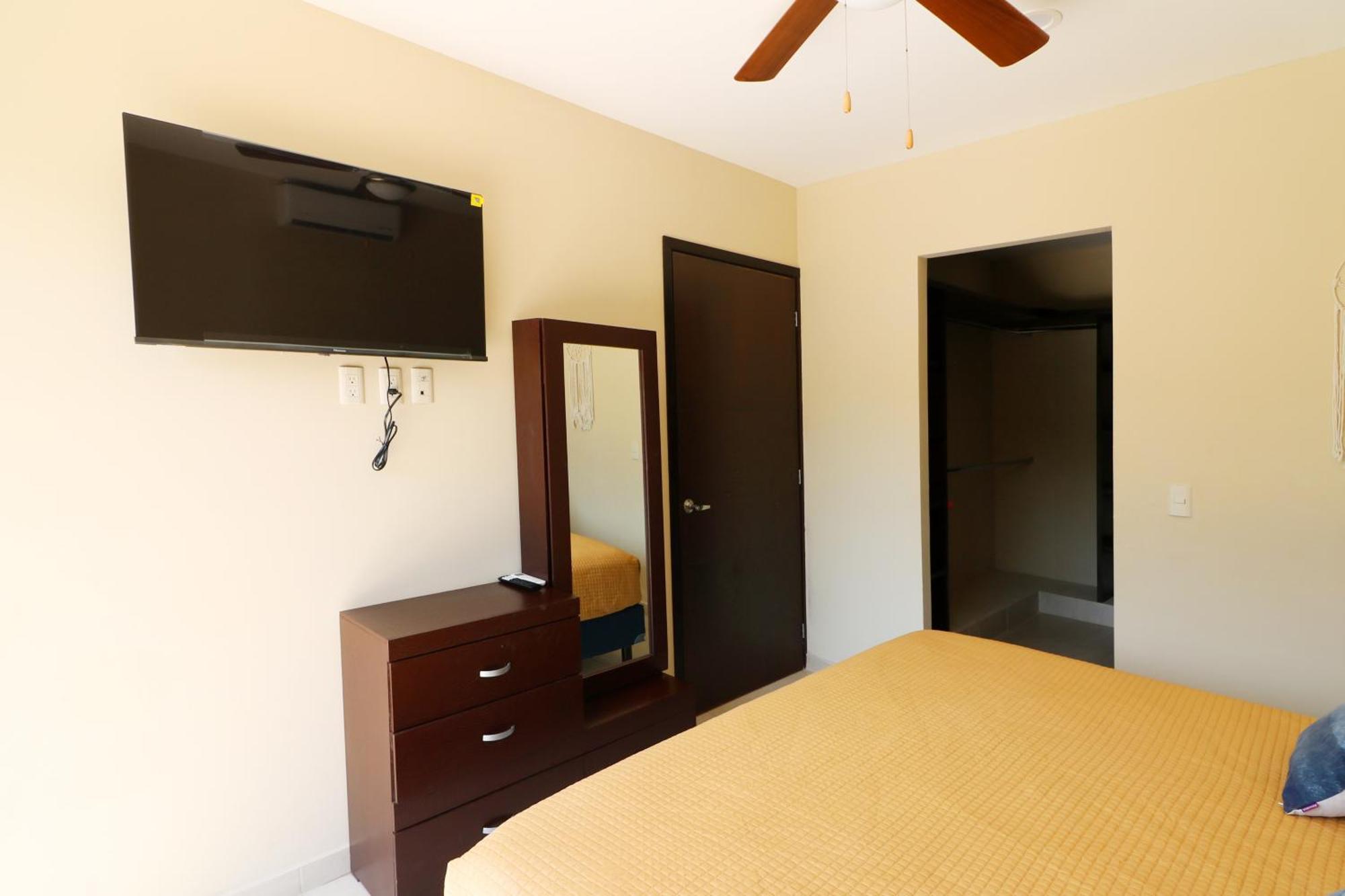 Departamento Con Terraza Privada Y Alberca A 1 Cuadra Del Malecon - Flamingo 102 * Mazatlan