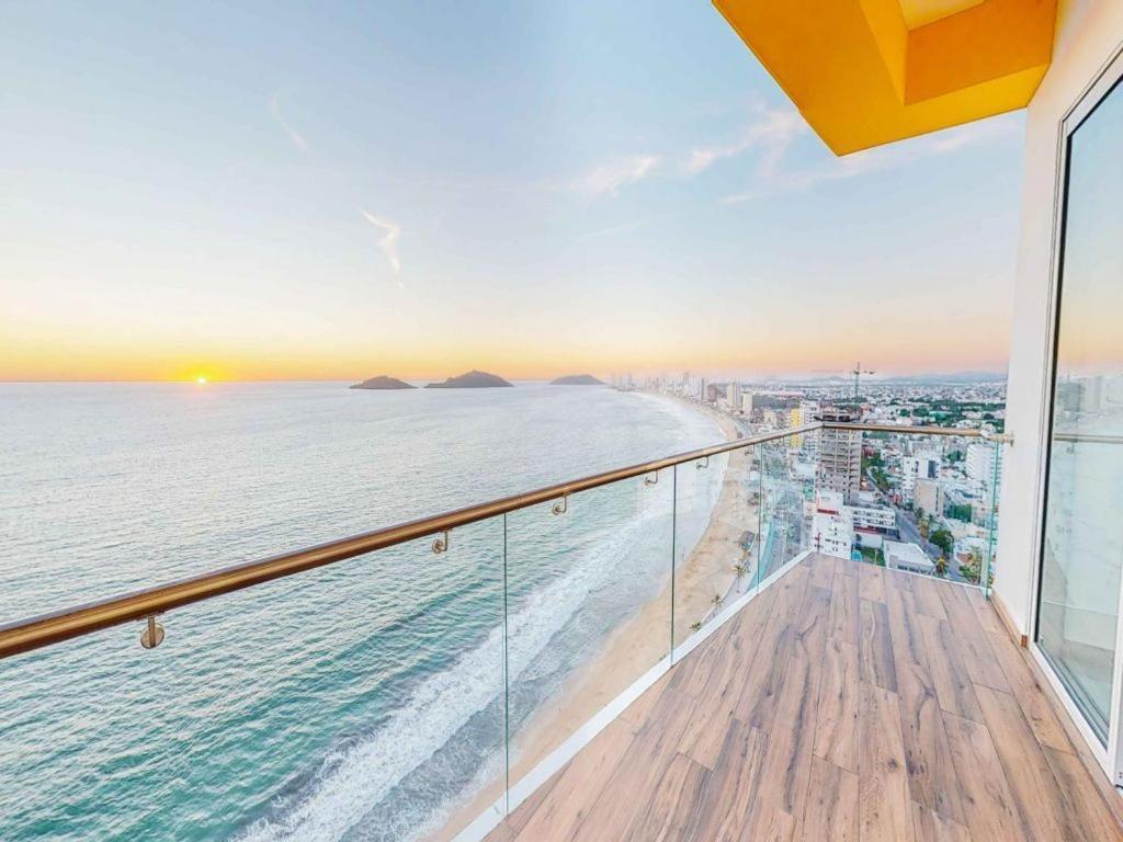 Sunset View 1801 - Penthouse Con Vista Al Mar En Malecon Apartamento Mazatlán