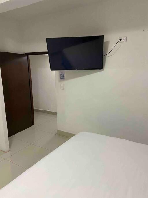 Excelente Apto A 5 Min De La Playa-malecon Apartamento