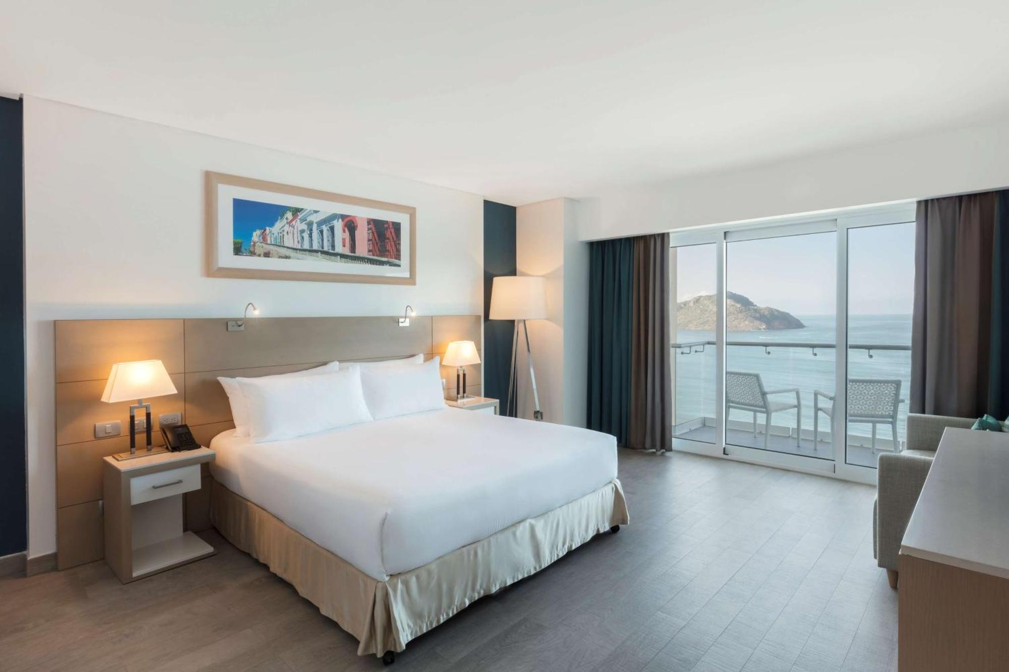 Doubletree By Hilton Mazatlan, Sin