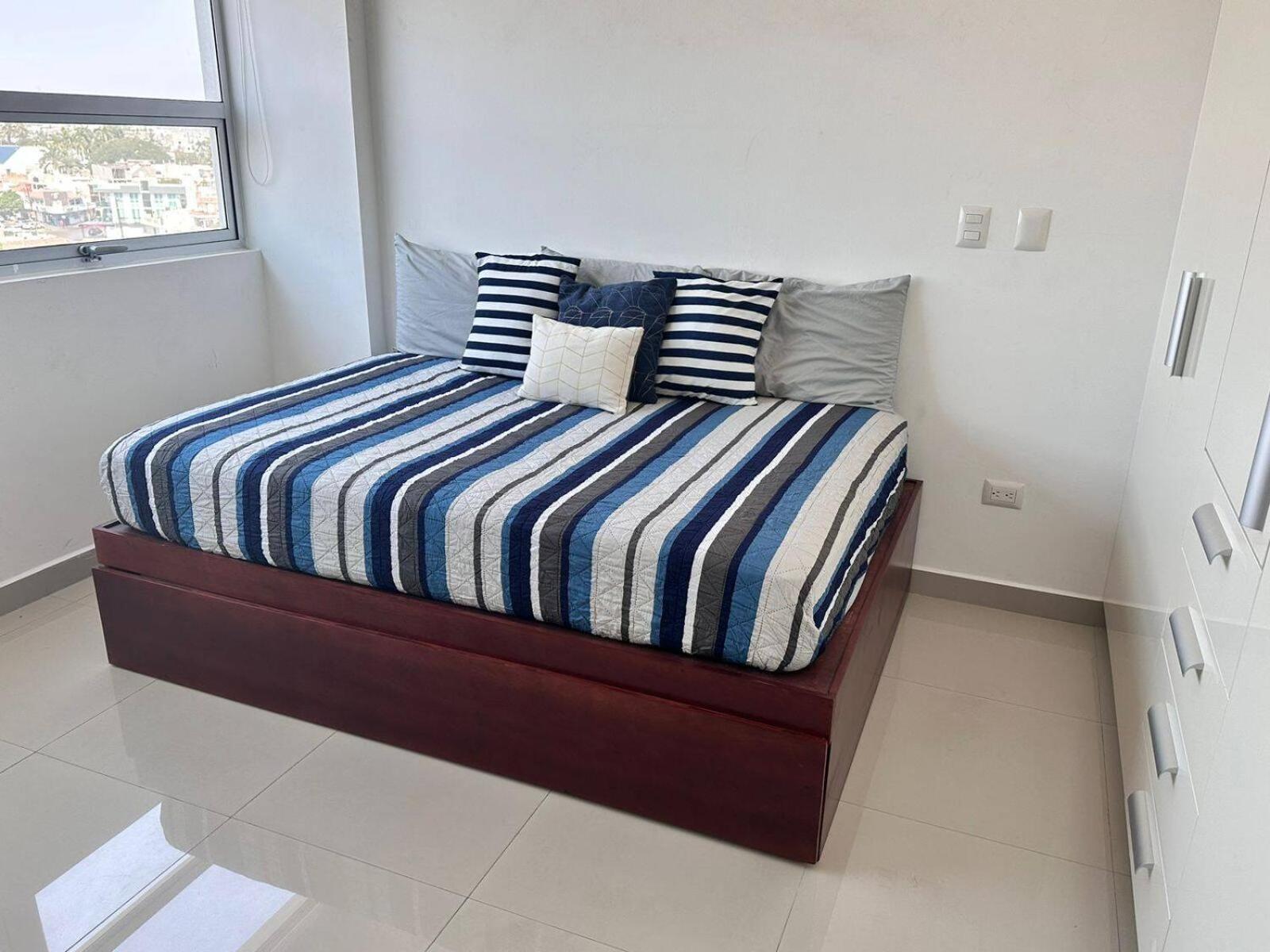Apartment Vacations At Torre Eme 412
