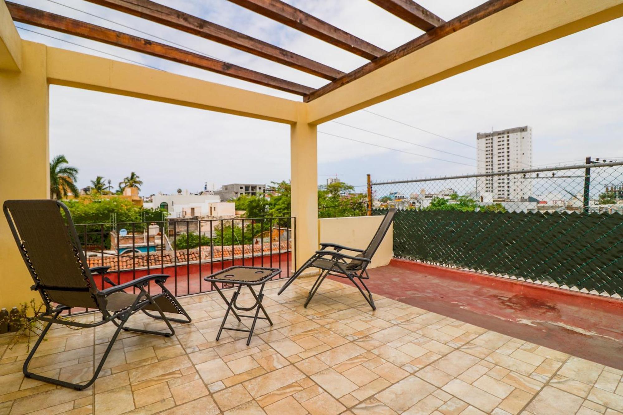 En El Centro Lakiwa Guest house Mazatlan