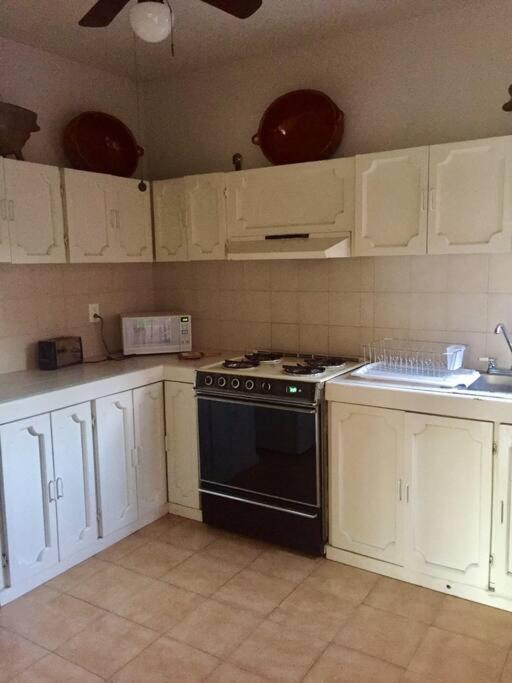Acogedora Zona Dorada A 3 Mins De La Playa. Apartamento *