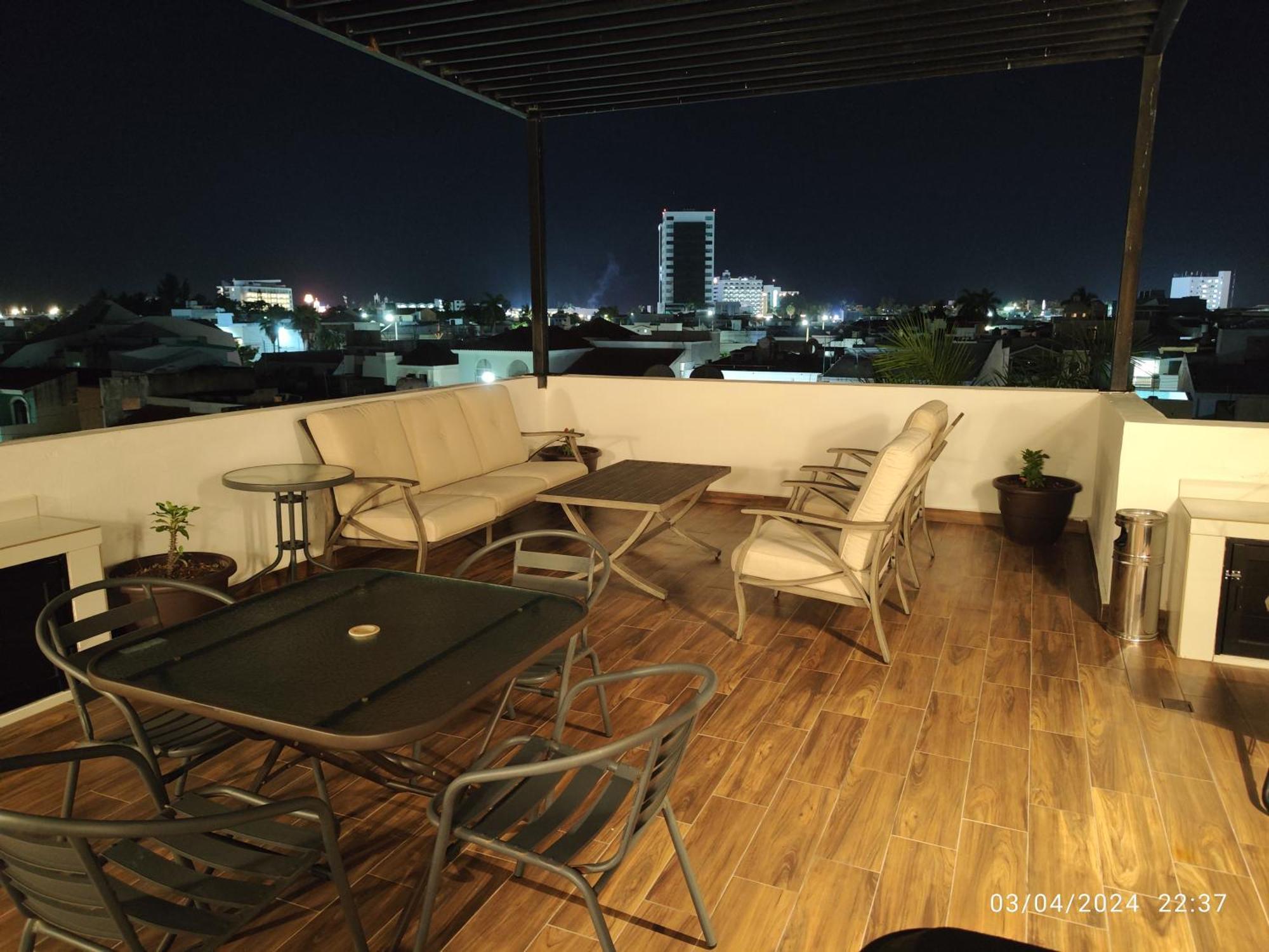 Depto De 2 Recamaras A 800 Metros Del Malecon De Apartamento *