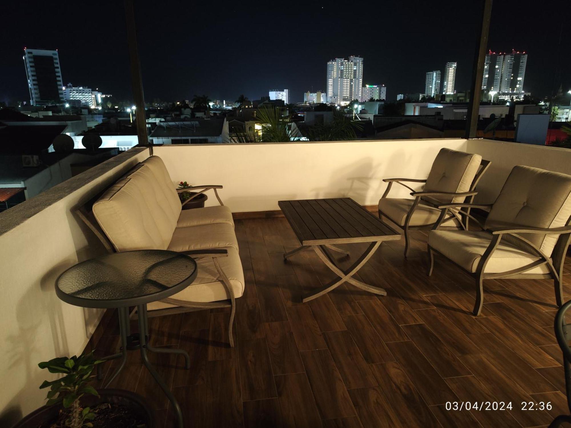Depto De 2 Recamaras A 800 Metros Del Malecon De * Mazatlán