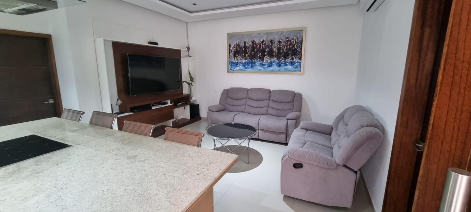 Departamento Cerca De Zona Dorada
