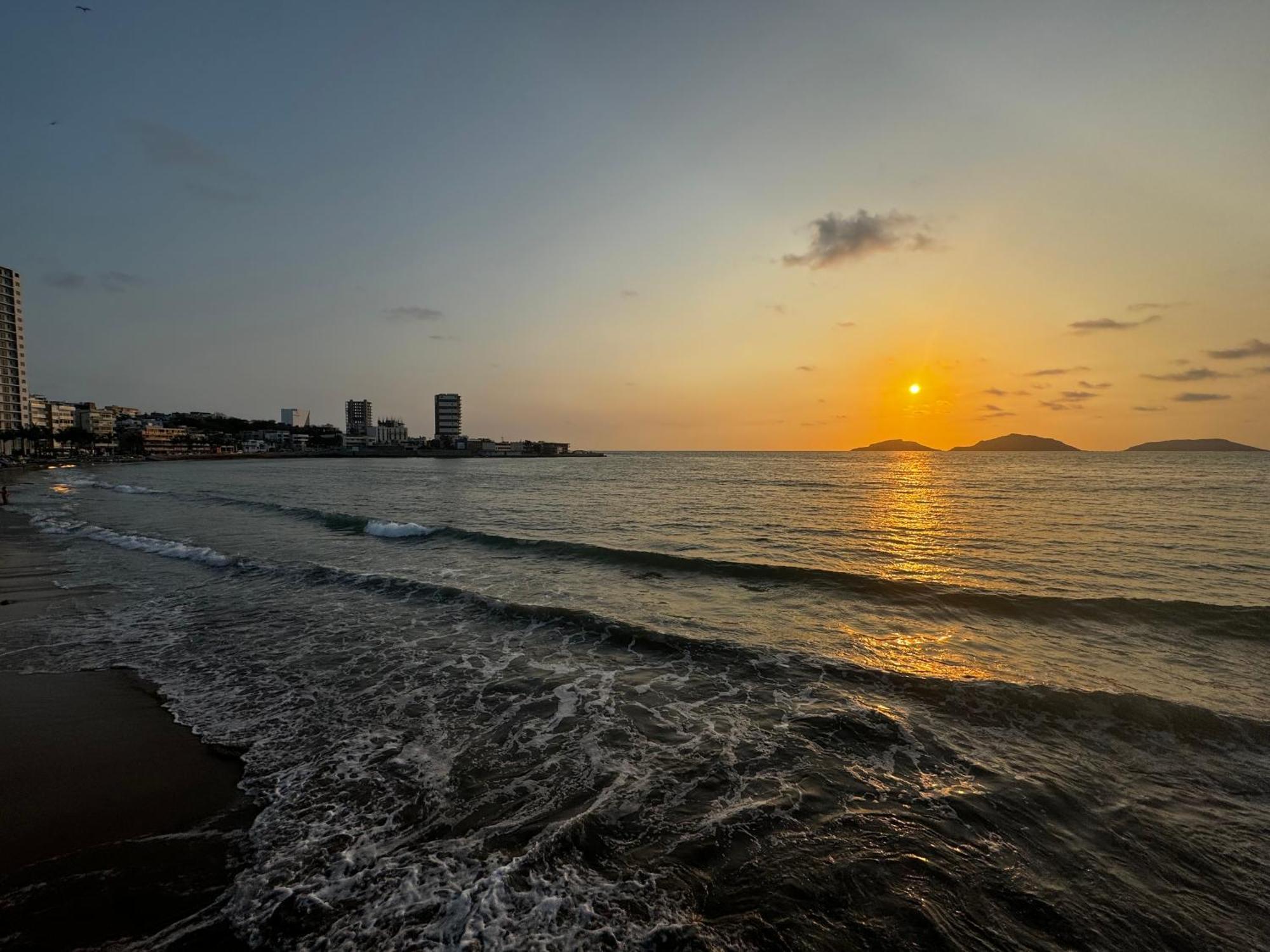 Casa Isla Marina Vista Al Mar 20 Personas Holiday home *