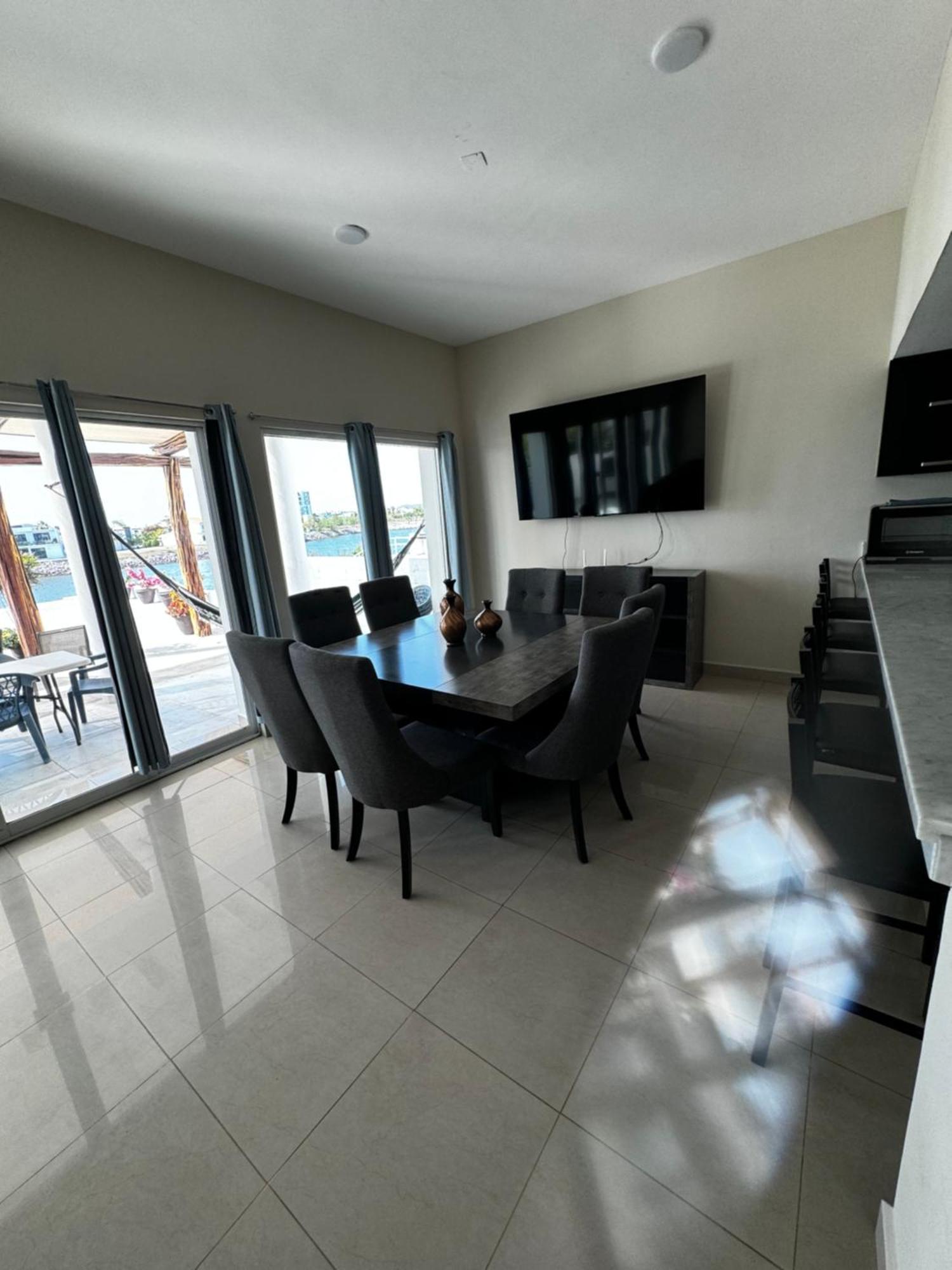 Casa Isla Marina Vista Al Mar 20 Personas Holiday home