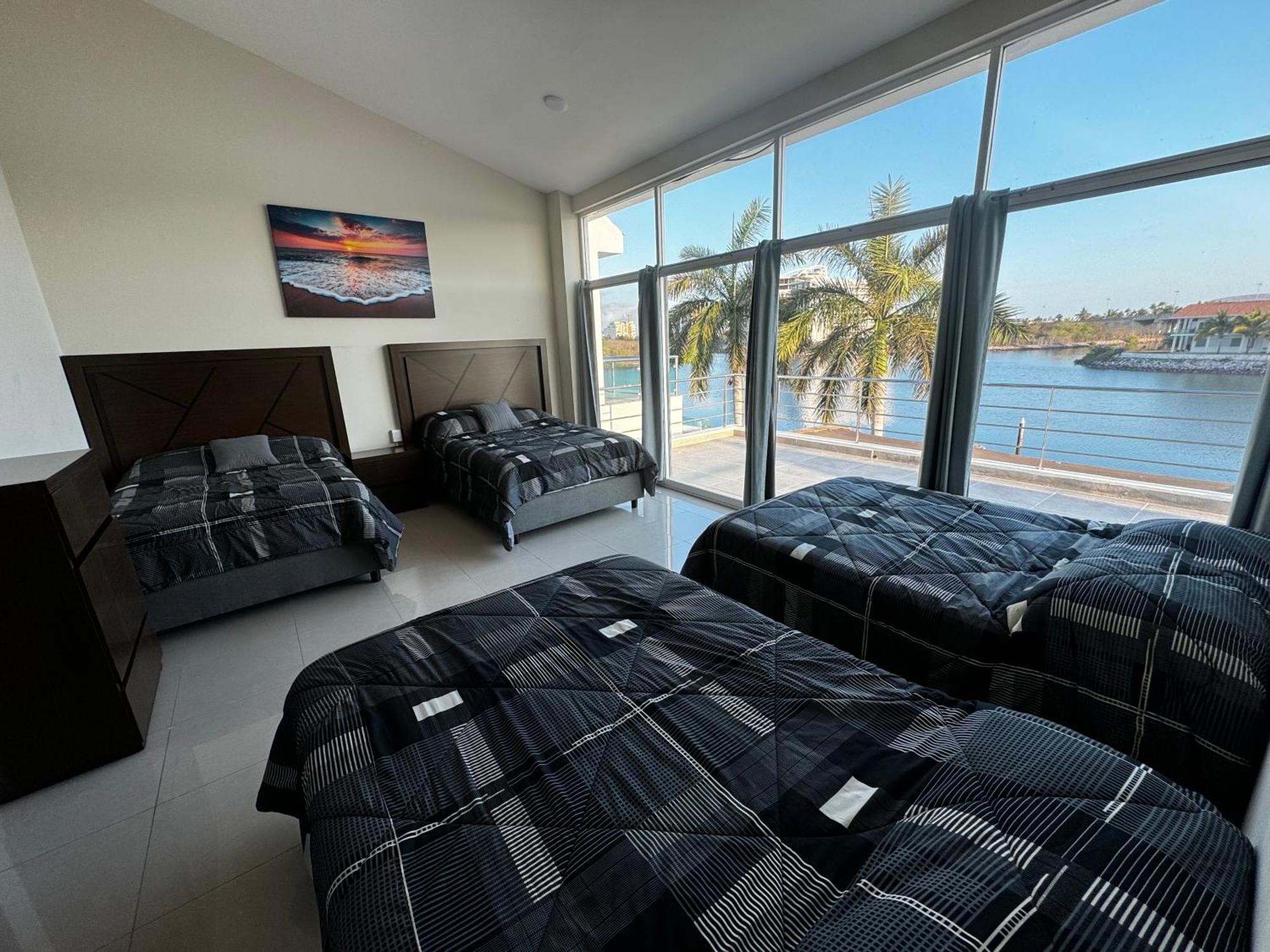 Casa Isla Marina Vista Al Mar 20 Personas Holiday home *